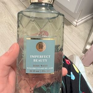 Bath & Body Works Imperfect Beauty Body Wash - Light Blue